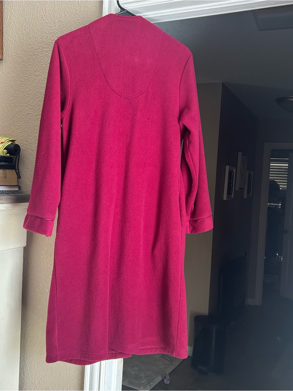 Burgundy miss elaine button up bathroom robe with floral embroidery size small - Picture 4 of 4
